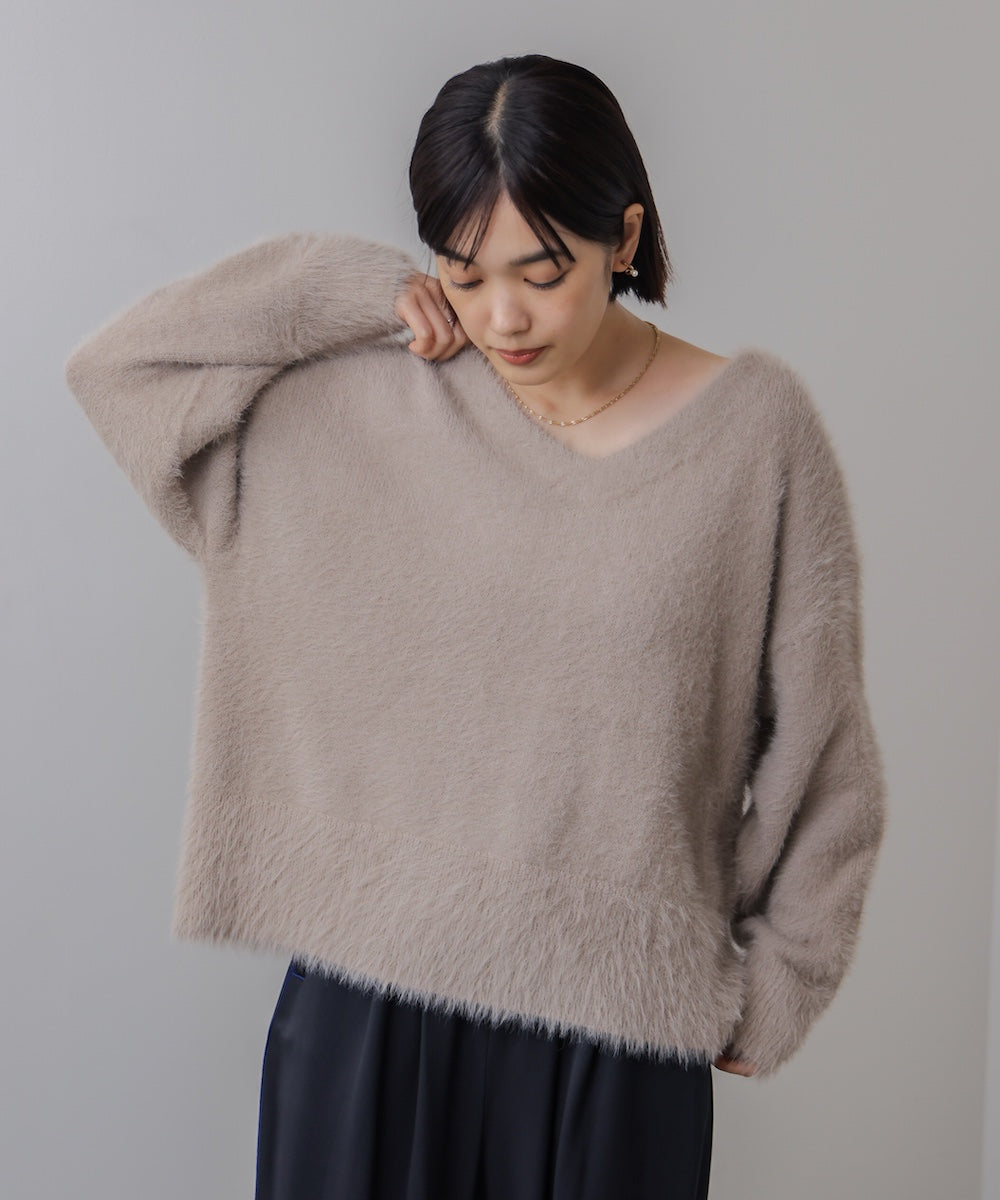 バルキーフェザーＶニット