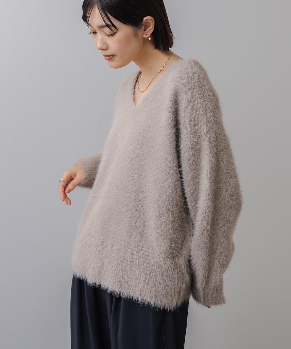 バルキーフェザーＶニット