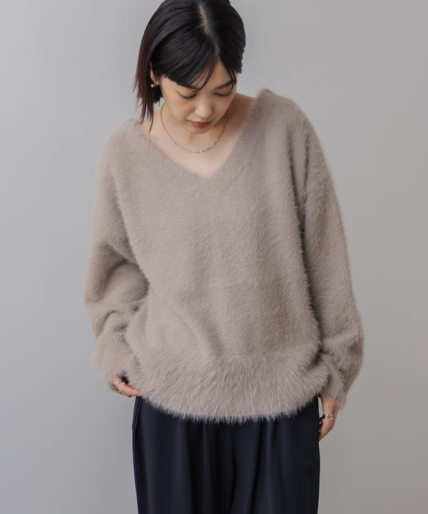 バルキーフェザーＶニット