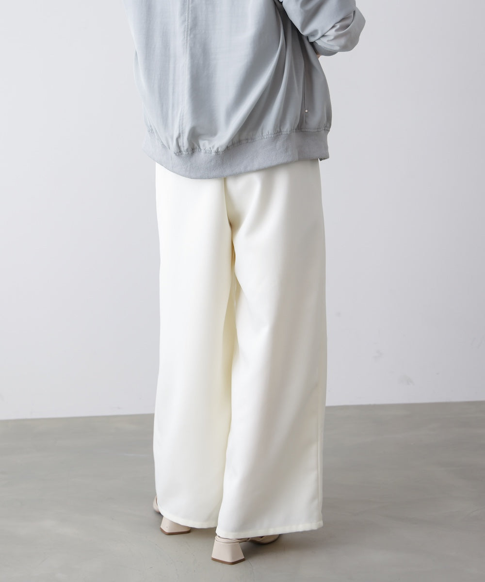 スレンダーベルトワイドパンツ