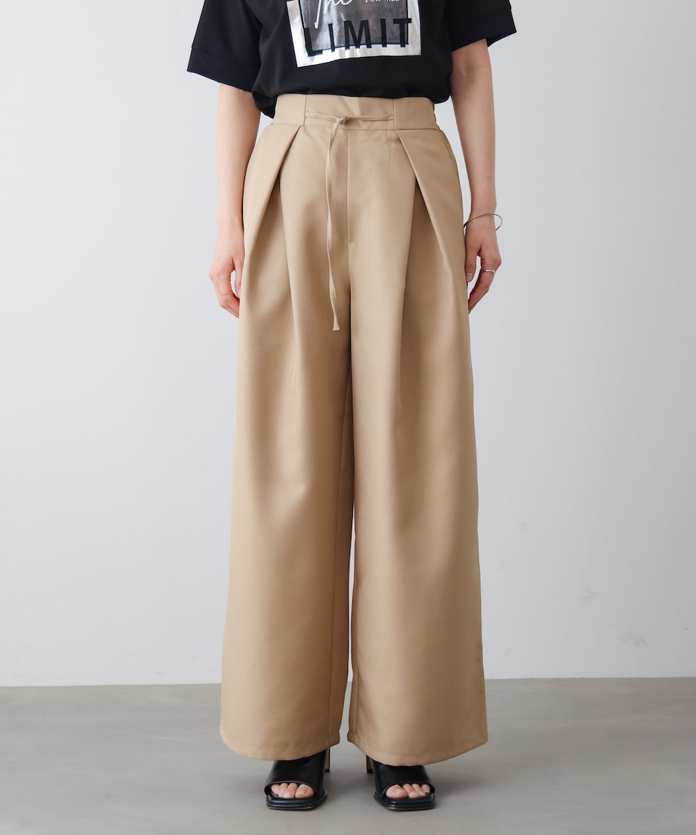 スレンダーベルトワイドパンツ