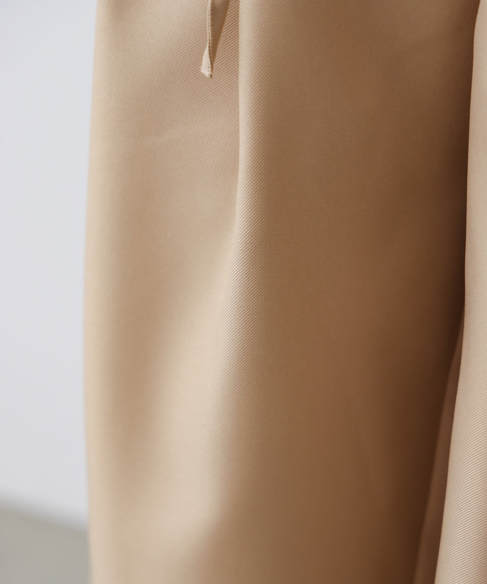 スレンダーベルトワイドパンツ