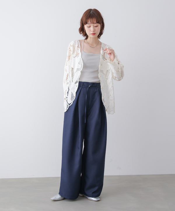 スレンダーベルトワイドパンツ