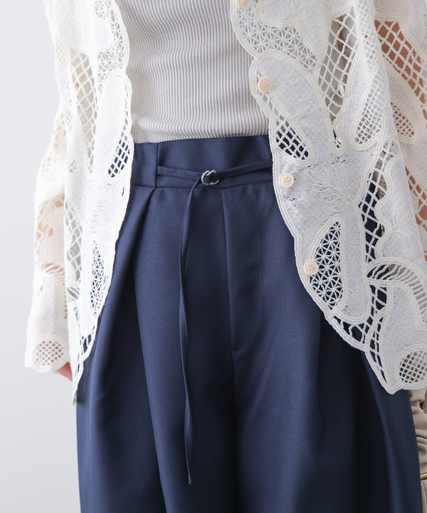 スレンダーベルトワイドパンツ