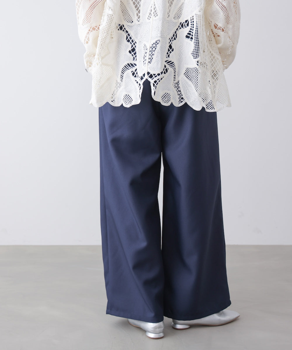 スレンダーベルトワイドパンツ