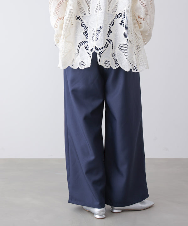 スレンダーベルトワイドパンツ