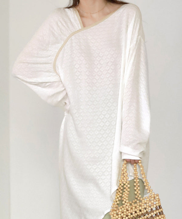 イレヘムジャガードブラウス