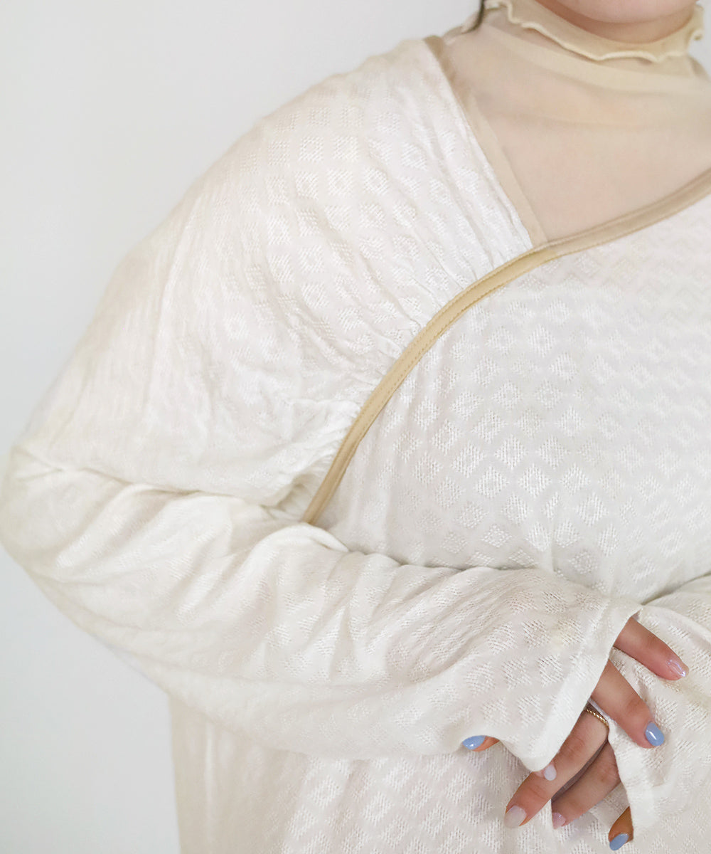 イレヘムジャガードブラウス