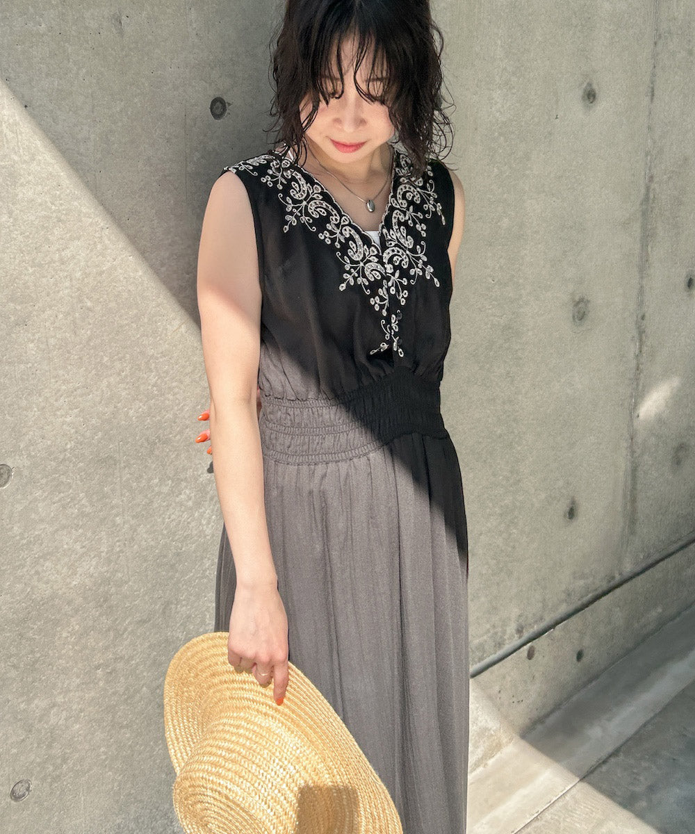 スカラップ刺繍ウエストギャザーワンピース