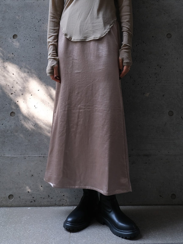 SATIN SEMI-FLARE SKIRT(ｻﾃﾝｾﾐﾌﾚｱｽｶｰﾄ)