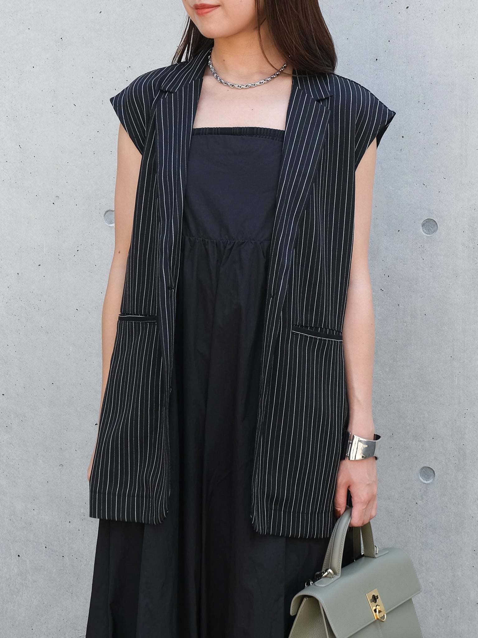 【SETUP可】HERRINGBONE STRIPED SLEEVELESS JACKET（ﾍﾘﾝﾎﾞｰﾝｽﾄﾗｲﾌﾟｽﾘｰﾌﾞﾚｽｼﾞｬｹｯﾄ）