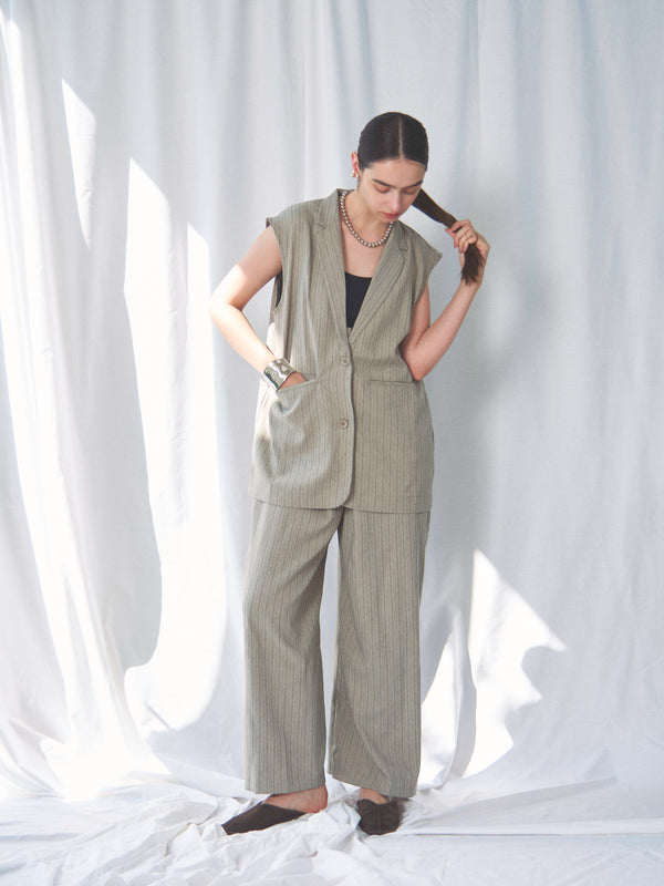 【SETUP可】HERRINGBONE STRIPED SLEEVELESS JACKET（ﾍﾘﾝﾎﾞｰﾝｽﾄﾗｲﾌﾟｽﾘｰﾌﾞﾚｽｼﾞｬｹｯﾄ）