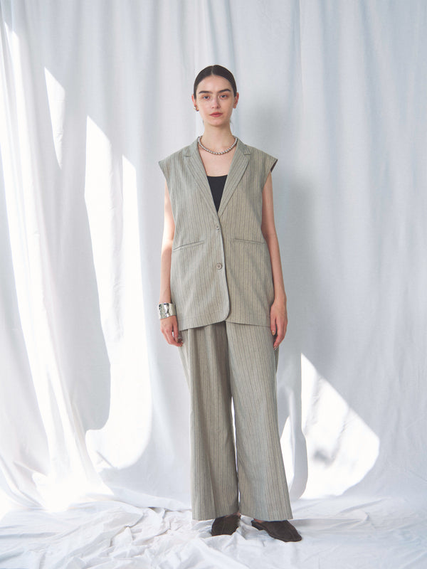 【SETUP可】HERRINGBONE STRIPED SLEEVELESS JACKET（ﾍﾘﾝﾎﾞｰﾝｽﾄﾗｲﾌﾟｽﾘｰﾌﾞﾚｽｼﾞｬｹｯﾄ）