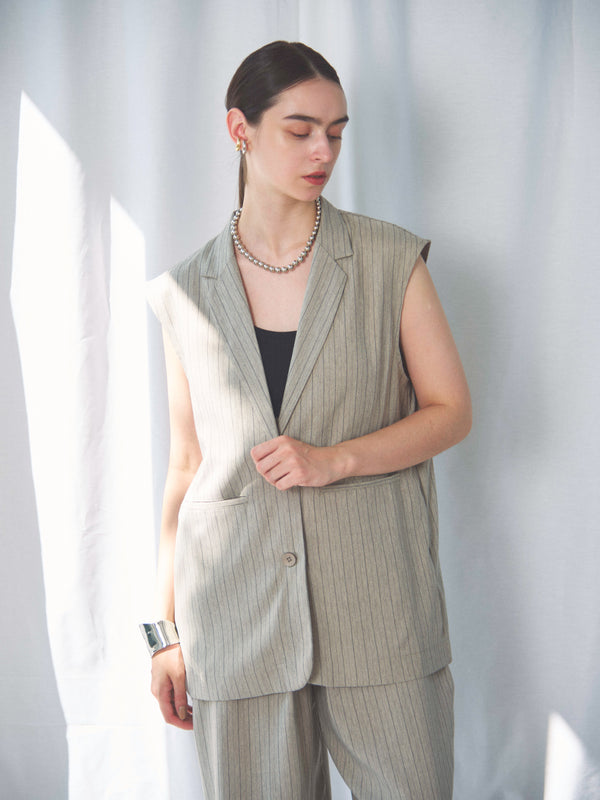 【SETUP可】HERRINGBONE STRIPED SLEEVELESS JACKET（ﾍﾘﾝﾎﾞｰﾝｽﾄﾗｲﾌﾟｽﾘｰﾌﾞﾚｽｼﾞｬｹｯﾄ）