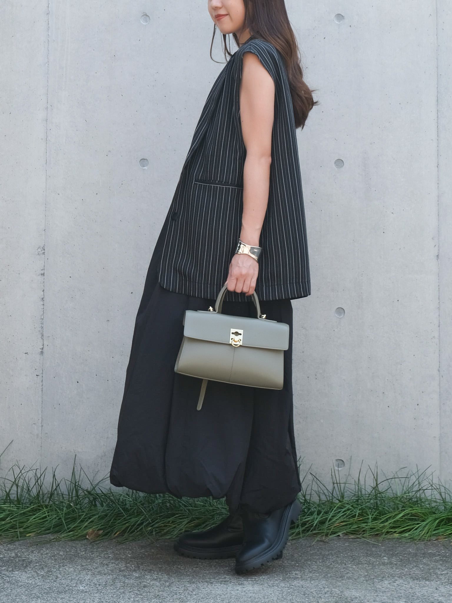 【SETUP可】HERRINGBONE STRIPED SLEEVELESS JACKET（ﾍﾘﾝﾎﾞｰﾝｽﾄﾗｲﾌﾟｽﾘｰﾌﾞﾚｽｼﾞｬｹｯﾄ）