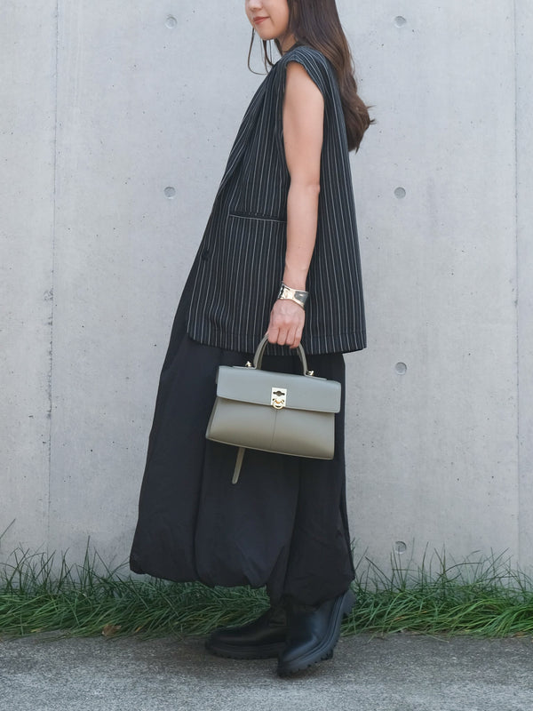 【SETUP可】HERRINGBONE STRIPED SLEEVELESS JACKET（ﾍﾘﾝﾎﾞｰﾝｽﾄﾗｲﾌﾟｽﾘｰﾌﾞﾚｽｼﾞｬｹｯﾄ）