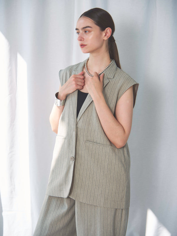 【SETUP可】HERRINGBONE STRIPED SLEEVELESS JACKET（ﾍﾘﾝﾎﾞｰﾝｽﾄﾗｲﾌﾟｽﾘｰﾌﾞﾚｽｼﾞｬｹｯﾄ）